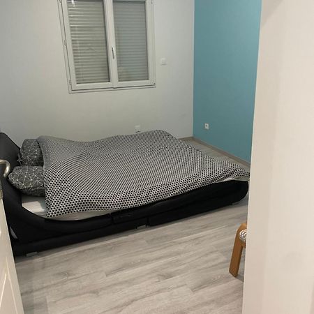 הוילה נבר Une Maison Equipee Et Simple. מראה חיצוני תמונה
